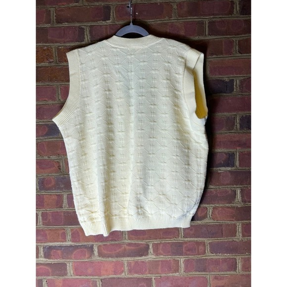Carly Blake Yellow Sleeveless Cardigan - Picture 2 of 5